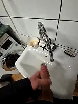 kondec online show from February 1, 10:30 pm