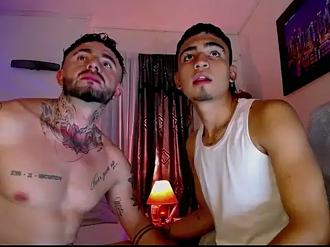 Snapshot of tiancam chatting on February 4, 2:28 am tiancam online show from February 4, 2:28 am