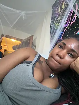 Snapshot of Ebonythroat777 chatting on June 2, 10:43 pm Ebonythroat777 online show from June 2, 10:43 pm
