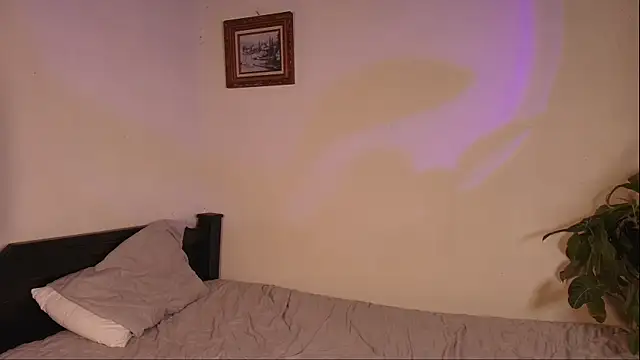 slowburnmystic online show from April 11, 4:09 am