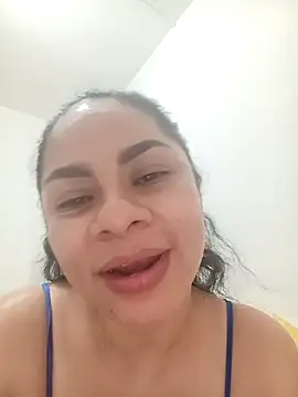 luna pinky online show from March 8, 2:04 am