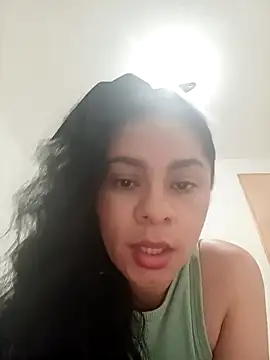 Snapshot of luna_pinky chatting on February 11, 6:41 pm luna pinky online show from February 11, 6:41 pm