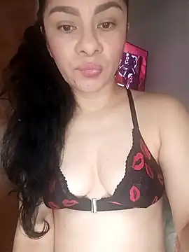 luna pinky online show from March 28, 3:57 pm