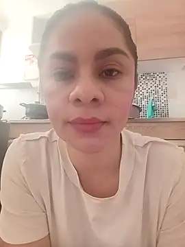 luna pinky online show from April 2, 4:24 pm