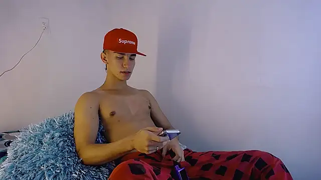 Snapshot of BabyAndy_ chatting on February 26, 12:27 pm BabyAndy online show from February 26, 12:27 pm