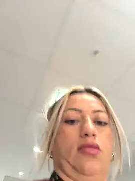 NinaRicci1518 online show from March 14, 9:32 pm