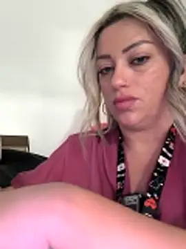 NinaRicci1518 online show from March 15, 9:33 pm