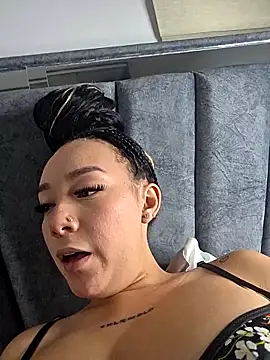 alaia princess online show from March 17, 11:30 pm