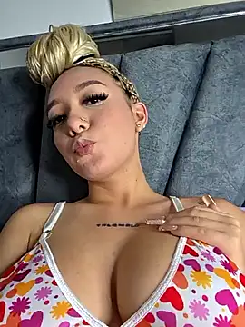 alaia princess online show from March 30, 11:39 pm