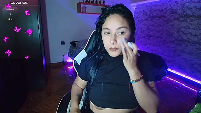 Camila IRoose online show from June 30, 10:21 pm
