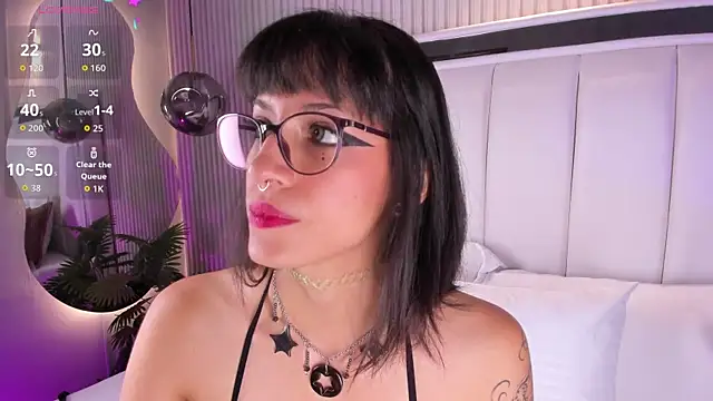 Snapshot of ViolettaColinss chatting on July 17, 11:40 am ViolettaColinss online show from July 17, 11:40 am