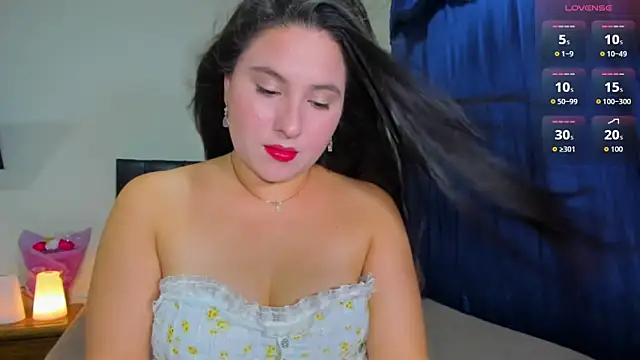 Alessandra 01 online show from July 24, 3:46 am