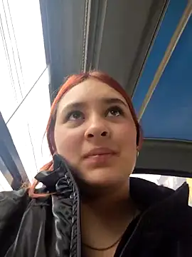 Snapshot of katty_42 chatting on February 14, 1:00 pm katty 42 online show from February 14, 1:00 pm