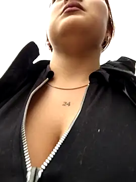 Snapshot of katty_42 chatting on February 20, 9:39 pm katty 42 online show from February 20, 9:39 pm