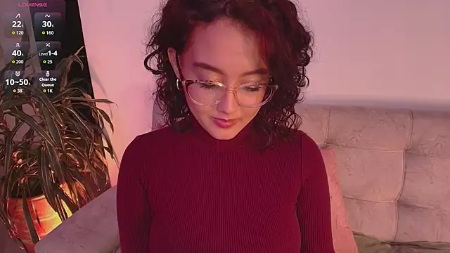 kittysophie  online show from March 11, 1:10 am