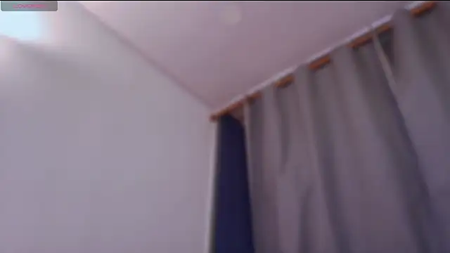 Snapshot of kittysophie_ chatting on May 15, 11:03 pm kittysophie online show from May 15, 11:03 pm