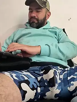 hairyandbigmann online show from April 2, 8:15 pm