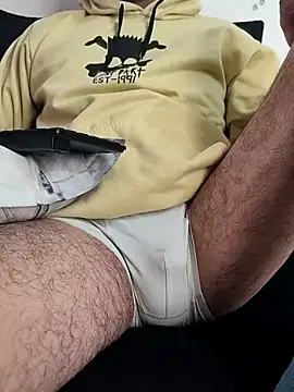 hairyandbigmann online show from March 5, 6:15 pm