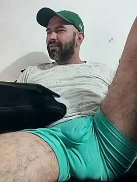 hairyandbigmann online show from February 5, 2:29 am