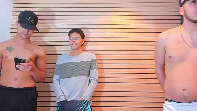 TheBatMansion online show from April 7, 4:25 am