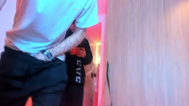 Snapshot of TheBatMansion chatting on January 31, 11:25 pm TheBatMansion online show from January 31, 11:25 pm