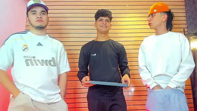 TheBatMansion online show from April 9, 6:15 am