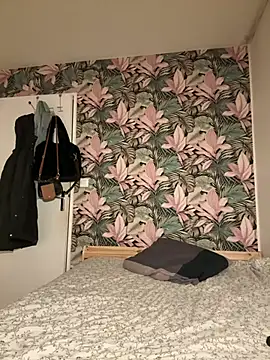 leannabbyy online show from February 7, 10:29 pm