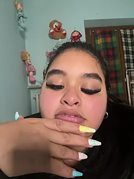 Aloyenita online show from February 3, 6:13 pm