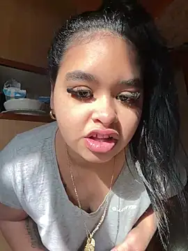 Aloyenita online show from February 7, 9:50 am