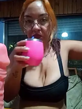 kuramaqueen online show from March 31, 5:53 am