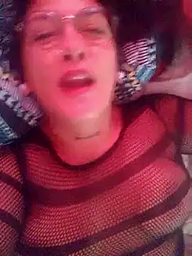 Snapshot of kuramaqueen chatting on February 17, 3:48 am kuramaqueen online show from February 17, 3:48 am