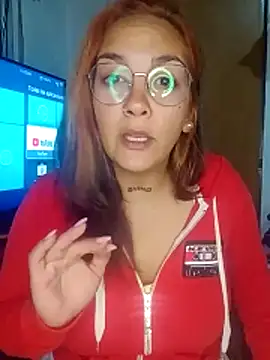 kuramaqueen online show from May 26, 2:42 am
