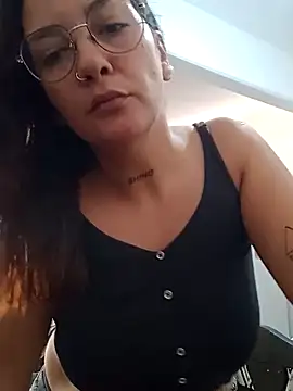 Snapshot of kuramaqueen chatting on February 7, 9:01 pm kuramaqueen online show from February 7, 9:01 pm