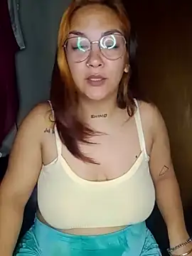 Snapshot of kuramaqueen chatting on July 18, 9:51 am kuramaqueen online show from July 18, 9:51 am