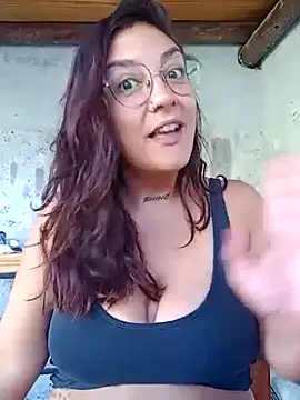 Snapshot of kuramaqueen chatting on February 22, 9:05 pm kuramaqueen online show from February 22, 9:05 pm