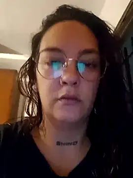 Snapshot of kuramaqueen chatting on February 7, 1:13 am kuramaqueen online show from February 7, 1:13 am