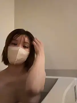 Snapshot of _3_mNm_3_ chatting on February 12, 11:32 am 3 mNm 3 online show from February 12, 11:32 am