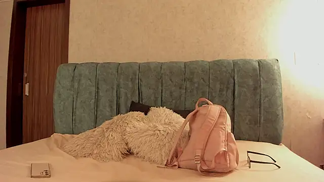 Aleera Walton online show from February 26, 7:58 pm