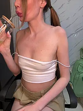 AliceeXHottie online show from April 27, 10:24 am
