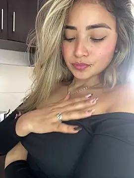 sweetlove- online show from March 26, 8:40 pm