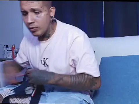 blackout9703 online show from February 14, 3:18 am