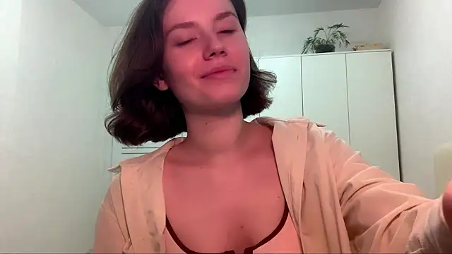 Snapshot of cherishedwish chatting on June 6, 11:54 pm cherishedwish online show from June 6, 11:54 pm