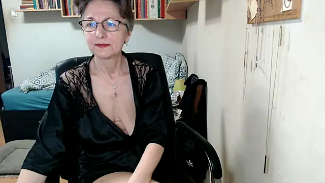Snapshot of katemodel chatting on September 9, 6:56 am katemodel online show from September 9, 6:56 am