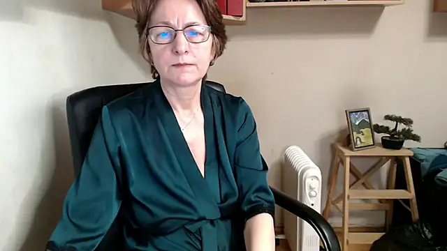 katemodel online show from February 24, 7:31 am