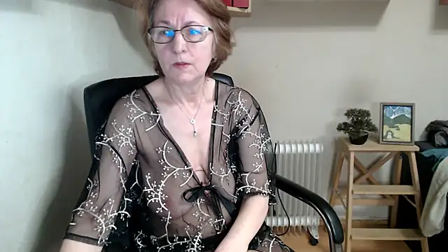 katemodel online show from April 24, 6:59 am