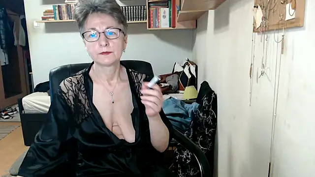 Snapshot of katemodel chatting on October 18, 5:20 am katemodel online show from October 18, 5:20 am