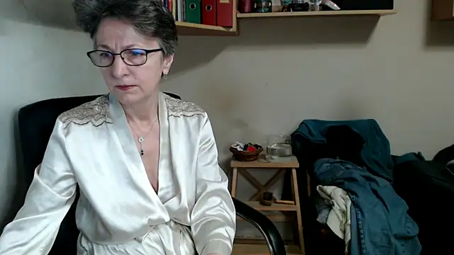 katemodel online show from November 23, 6:56 am