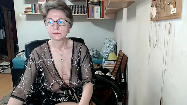 Snapshot of katemodel chatting on September 23, 6:20 am katemodel online show from September 23, 6:20 am