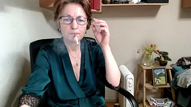 katemodel online show from February 12, 8:47 am