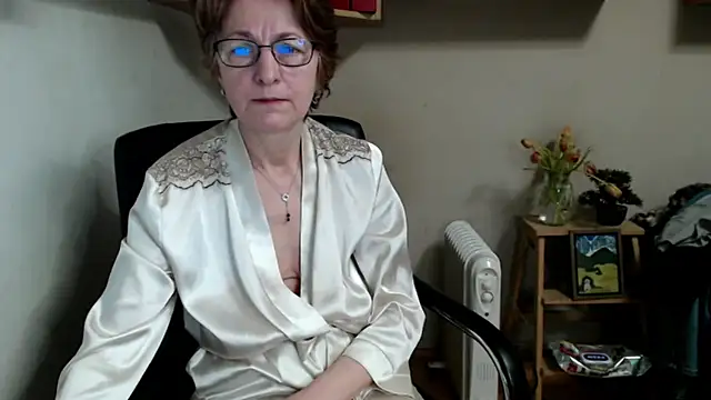 katemodel online show from February 11, 7:41 am